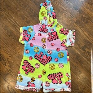 Fuzzy romper with hoodie - I ❤️ Camp